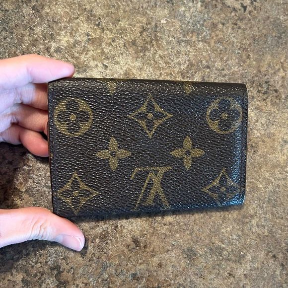 Authentic Louis Vuitton Monogram Key/Card Holder - Picture 7 of 9